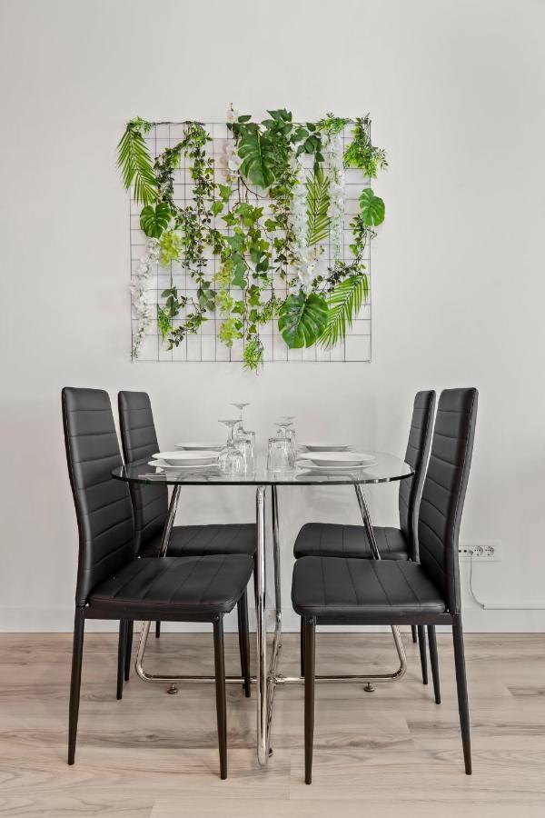 Aquarius: Upscale Flat In The Heart Of Bucharest! Apartman Kültér fotó