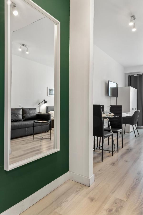 Aquarius: Upscale Flat In The Heart Of Bucharest! Apartman Kültér fotó